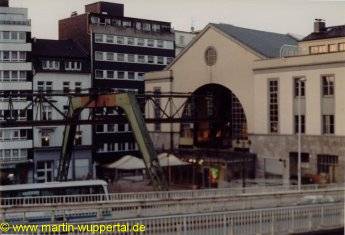 Hauptbahnhof - Einfahrt aus Richtung Vohwinkel