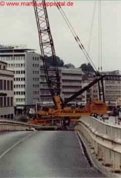 Die gesperrte Auffahrtsrampe von oben