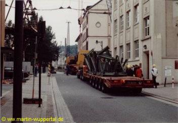 Alte Teile werden abtransportiert