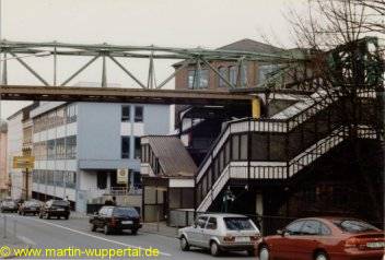 Station Wupperfeld von der Brändströmstraße aus